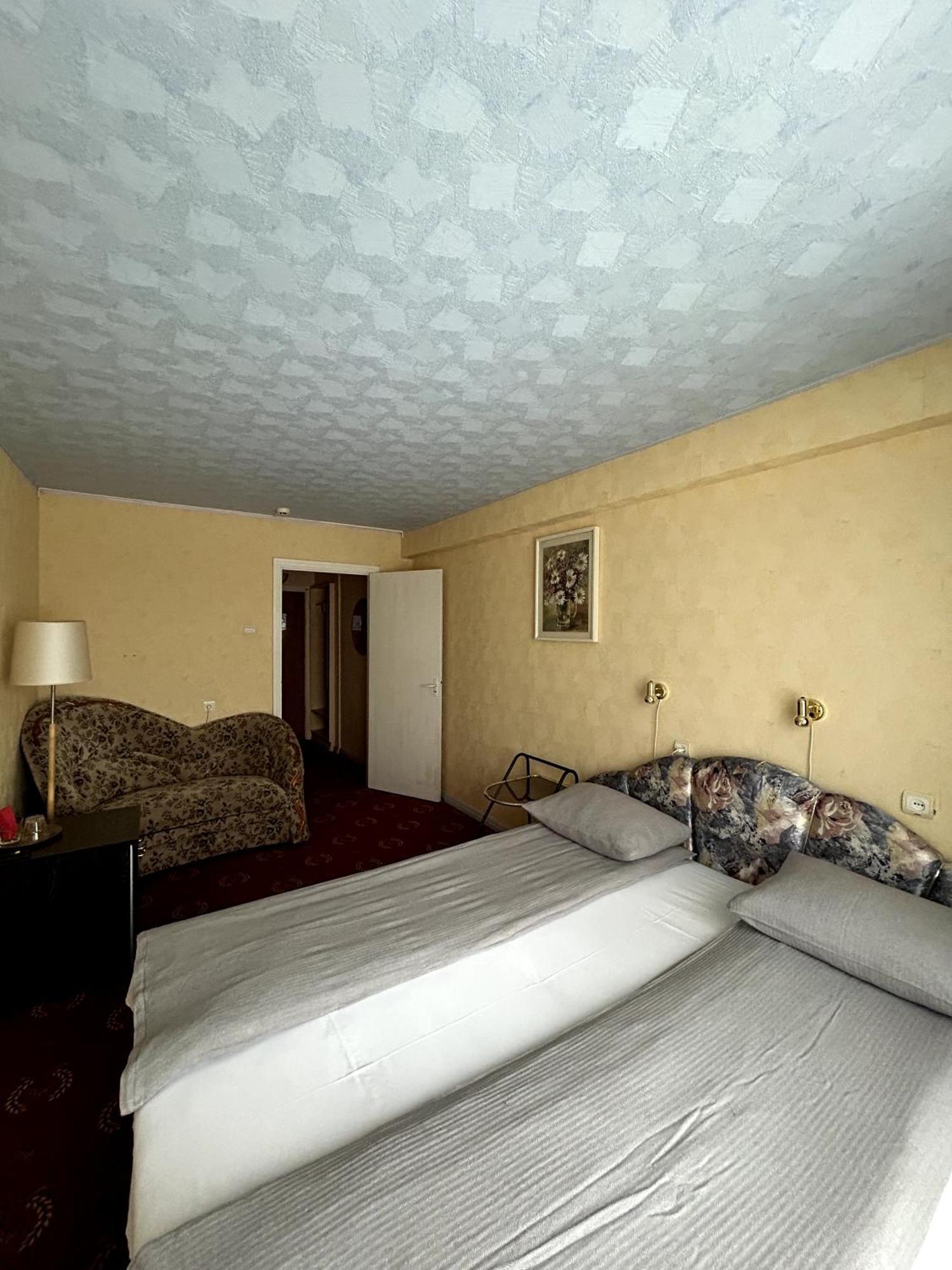 Hotel Talsi Εξωτερικό φωτογραφία